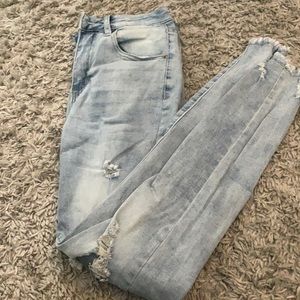 Light washed skinny ripped jeans